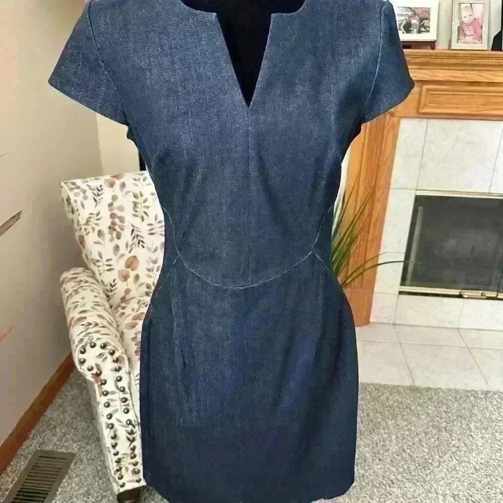 Banana Republic Denim Cap Sleeved Dress-Brand New with Tags! - Picture 1 of 7